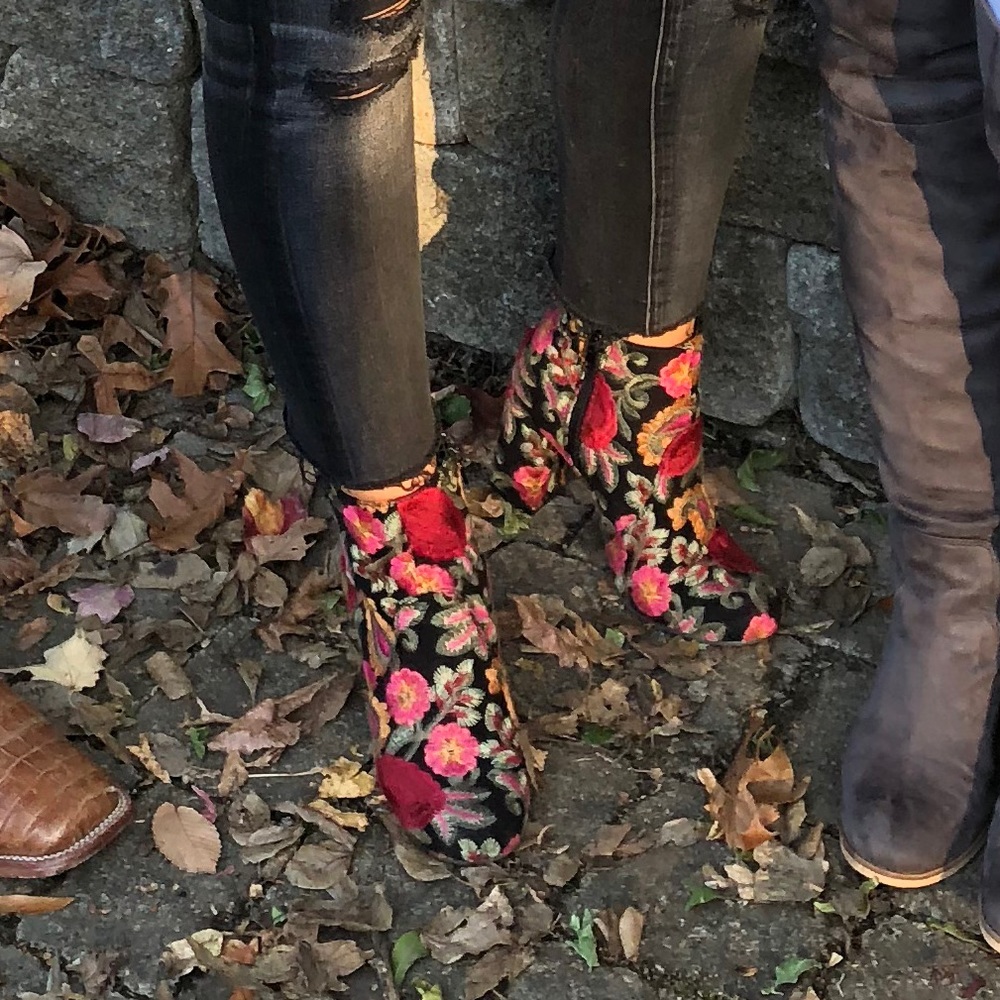 MIA Floral Booties - Picture 3 of 4